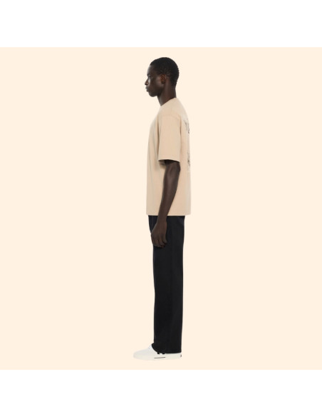 T-Shirt Arrow Beige Homme Off-White présenté porté de profil｜Magasin Homme Toulouse