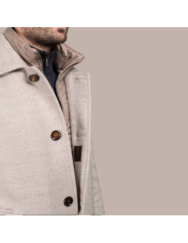 Monferrato-LP Taupe Homme Moorer présentée portée de face zoomée|Magasin Homme Toulouse Monferrato-LP Taupe Homme Moorer présentée portée de face zoomée|Magasin Homme Toulouse