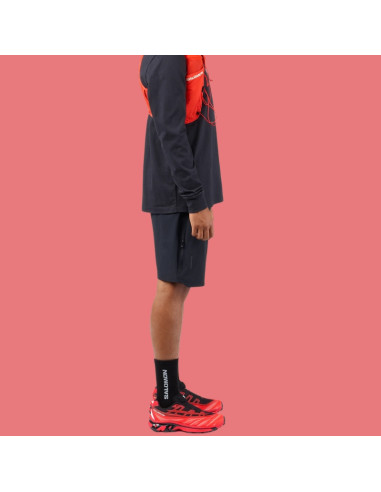 XT-EVO Noir Rouge Flamboyant Homme Salomon présentée portée sur le côté|Magasin Homme Toulouse XT-EVO Noir Rouge Flamboyant Homme Salomon présentée portée sur le côté|Magasin Homme Toulouse