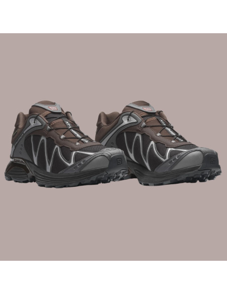 XT-Whisper GTX Delicioso Homme Salomon présentée sur le côté de face｜Magasin Homme Toulouse