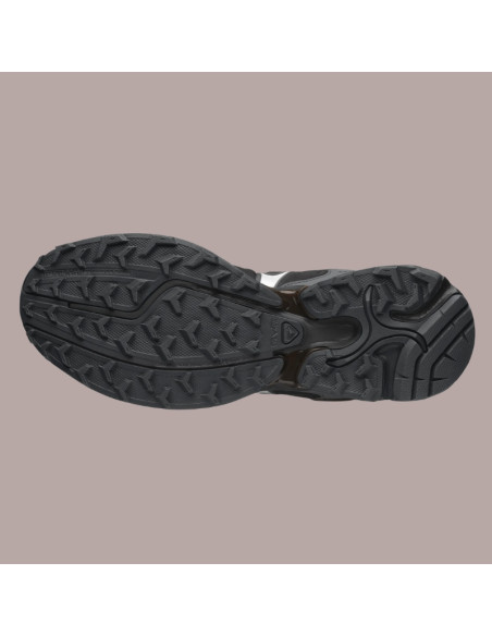 XT-Whisper GTX Delicioso Homme Salomon présentée du dessous｜Magasin Homme Toulouse