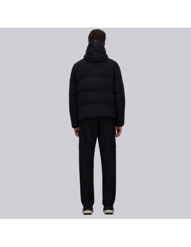 New Impact Noir Homme Herno présenté porté de dos|Magasin Homme Toulouse New Impact Noir Homme Herno présenté porté de dos|Magasin Homme Toulouse