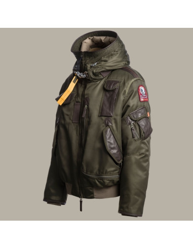 Gobi 20th Vert Romarin Homme Parajumpers présenté de profil|Magasin Homme Toulouse Gobi 20th Vert Romarin Homme Parajumpers présenté de profil|Magasin Homme Toulouse