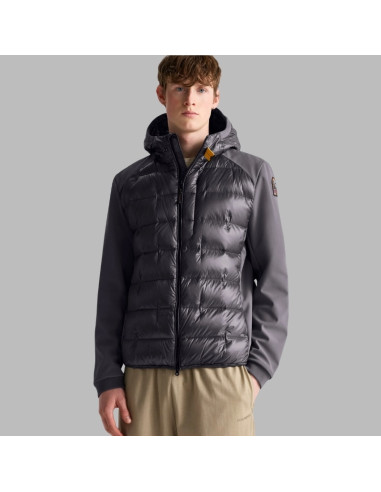 Vigolo Gris Phantom Homme Parajumpers présenté porté de face|Magasin Homme Toulouse Vigolo Gris Phantom Homme Parajumpers présenté porté de face|Magasin Homme Toulouse