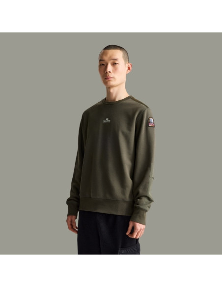 Sweat-Shirt Fergus Vert Homme Parajumpers présenté porté de face｜Magasin Homme Toulouse