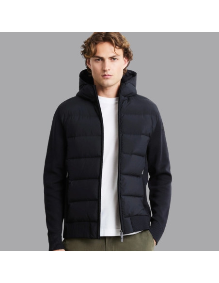 New Amos Hybrid Duck Hood Zip Soft Knit Noire RRD présentée portée de face｜Magasin Homme Toulouse
