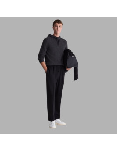 Jogging Resa Scb 01 Noir Homme Peuterey présenté porté de face｜Magasin Homme Toulouse